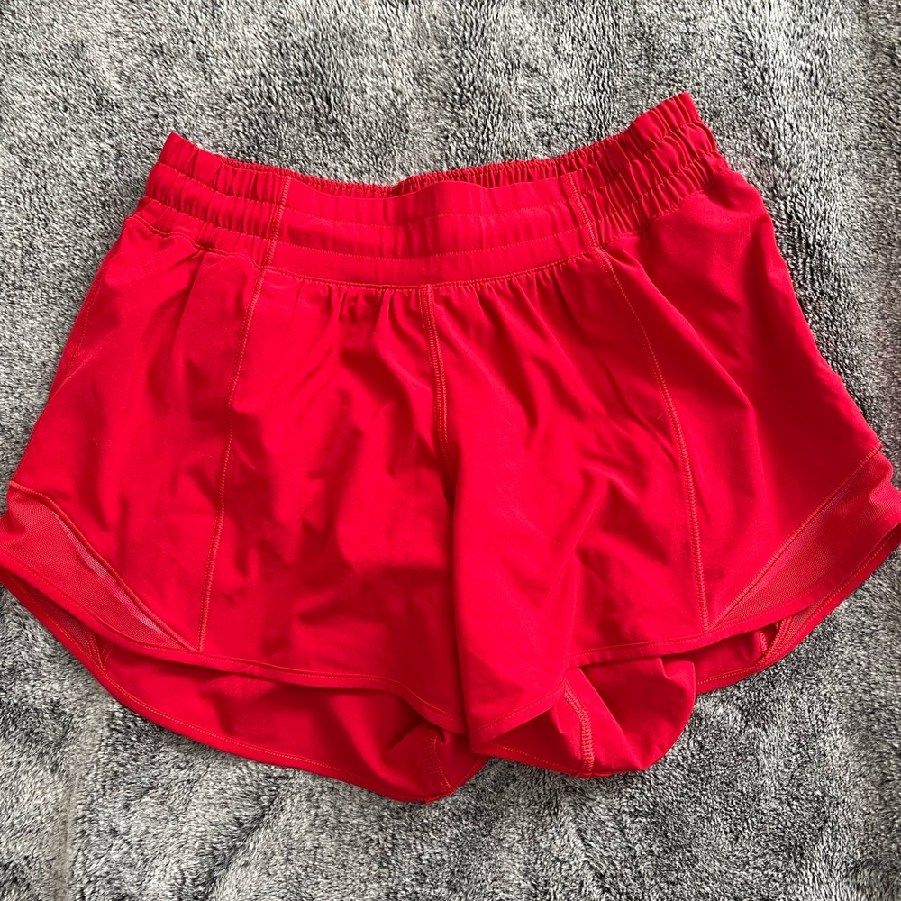 Lululemon Hotty Hot Low Rise Lined Short 2.5” Long